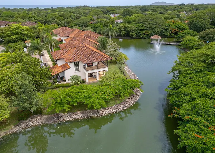Dream House In Prestigious Hacienda Pinilla Villa